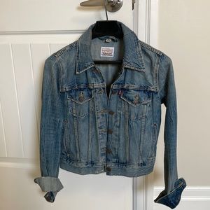 Levi’s Jean jacket. Light wash. Size small